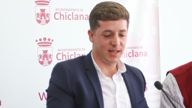 José Alberto Cruz, en una rueda de prensa de Chiclana.