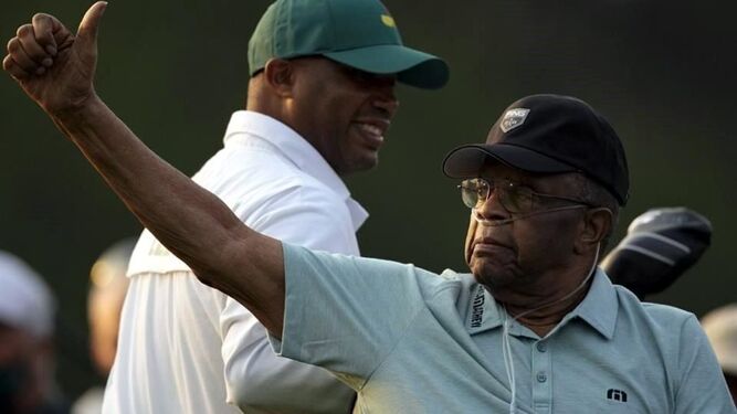 Muere Lee Elder, el primer golfista negro que jugó el Masters de Augusta