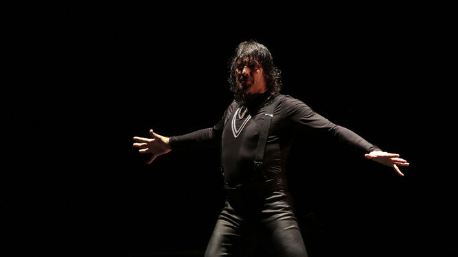 Joaquín Grilo presenta este martes en el Teatro Cajasol el montaje ‘Grilo’