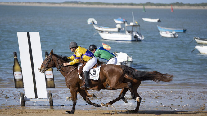 Las carreras de caballos volvieron en diciembre a la Playa de Las Piletas.