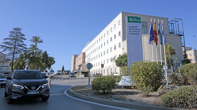 Fachada del Hospital Universitario de Jerez.