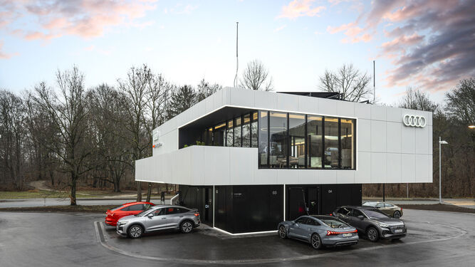 Audi pone en marcha su primera estación modular de carga