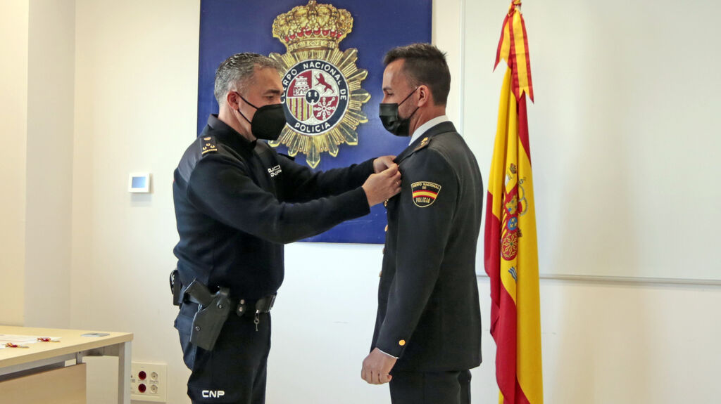 Medallas de Santo Angel en la comisaria de Jerez