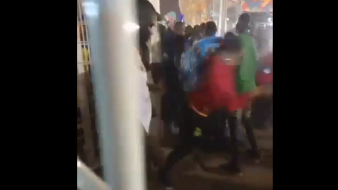 Una avalancha antes del partido Camerún - Comoras de la Copa África provoca 8 muertos