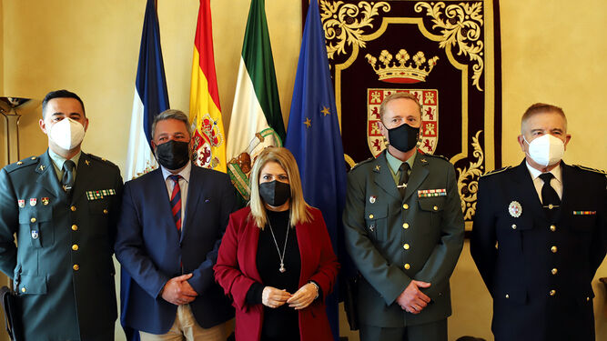 El nuevo capitán de la Guardia Civil en Jerez con la alcaldesa