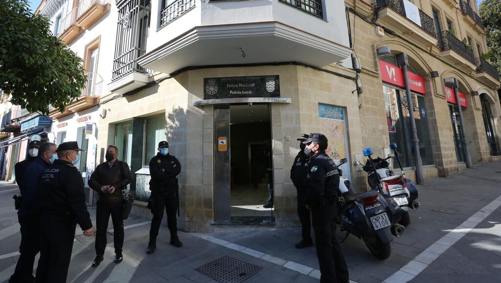 Ya est&aacute; abierta la Oficina conjunta de Polic&iacute;a Nacional y Local de Jerez en Calle Larga