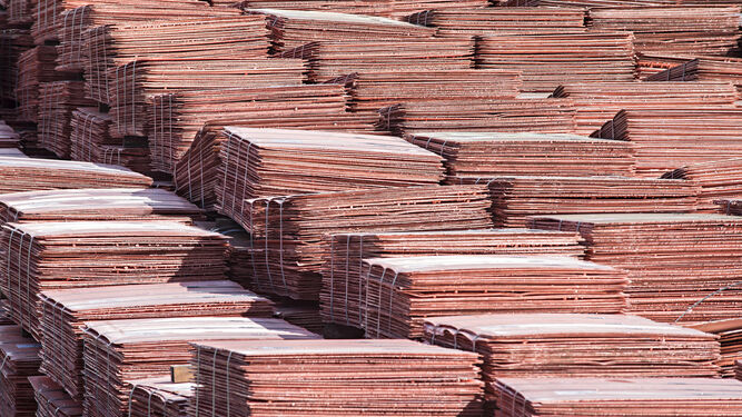 Planchas de cobre. unos de los productos que recobró su impulso exportador en 2021, en la planta de Atlantic Copper de Huelva.