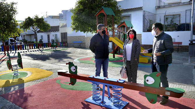 Jesus Alba, en el parque infantil de Torremelgarejo