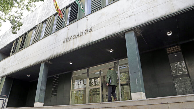 Exterior de la sede judicial de la avenida Tomás García Figueras.