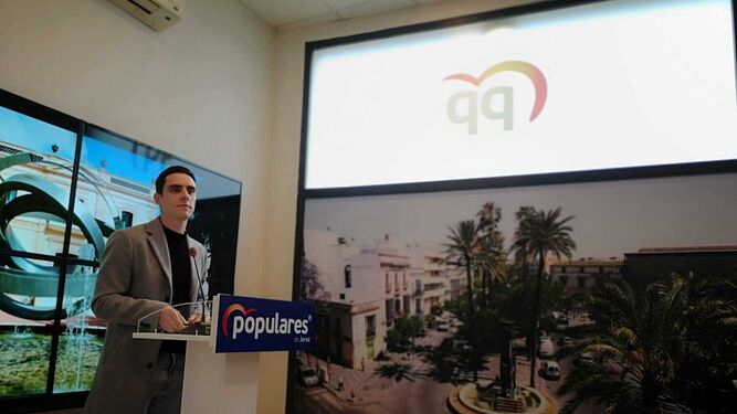 Jaime Espinar, durante su comparecencia este miércoles en la sede del PP de Jerez.