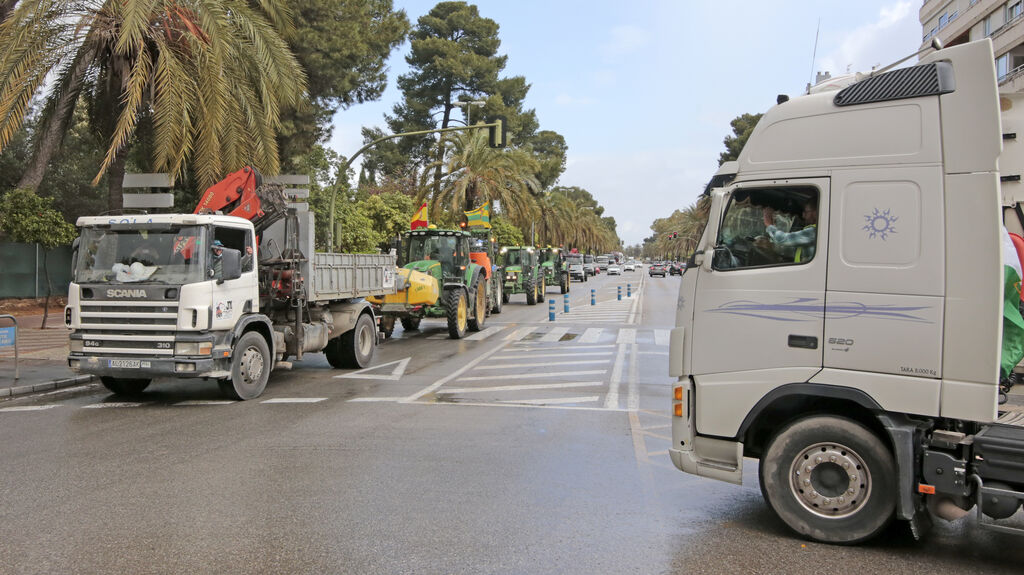 Caravana de transportistas por Jerez