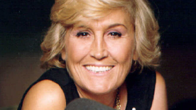 Encarna Sánchez en una imagen promocional de COPE en 1990