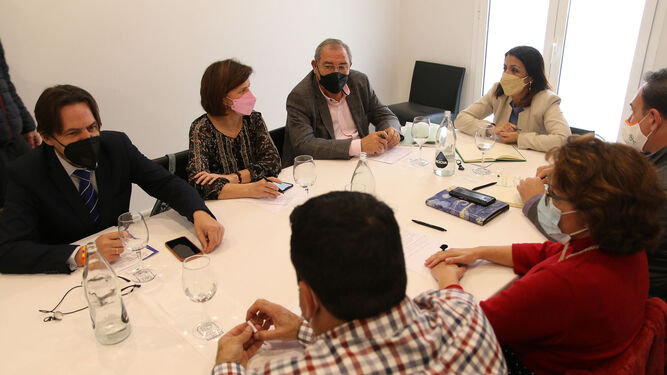 Ciudadanos se reúne con Hortyfruta para analizar la situación de la agricultura almeriense.