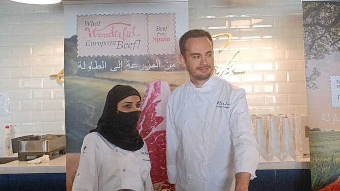 El chef jerezano Israel Ramos, en la masterclass de la carne de vacuno español en Riad.