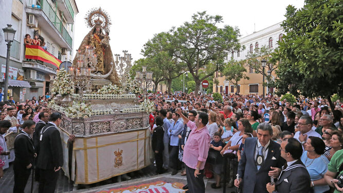 Procesión de la Virgen del Carmen en el mes de julio.