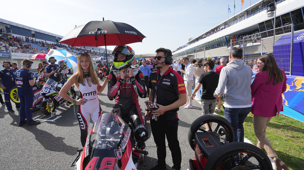 Las mejores im&aacute;genes de Moto3 en el GP de Espa&ntilde;a en Jerez