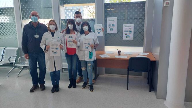 Profesionales del centro de salud Ángel Salvatierra que participan en la campaña.