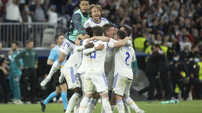Los jugadores del Real Madrid celebran el pase a la final este miércoles