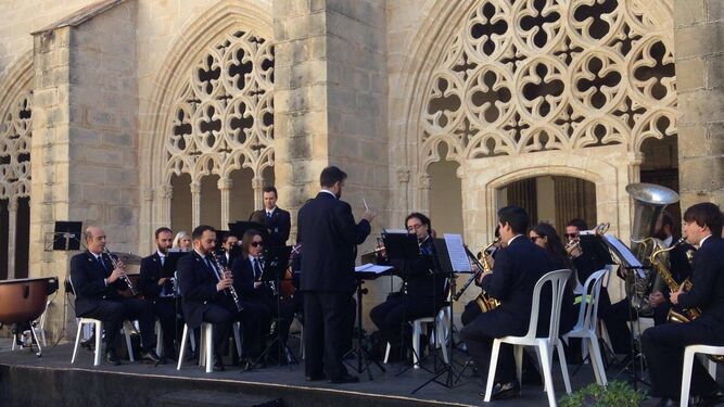 La Banda Municipal de Música de Jerez, en los Claustros.