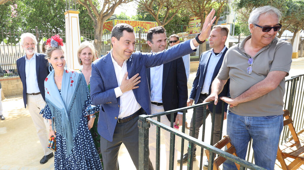 Juanma Moreno, presidente de la Junta, visita la Feria de Jerez