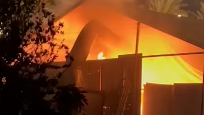 Un fragmento del vídeo en el que se muestra el incendio en la Feria de Jerez