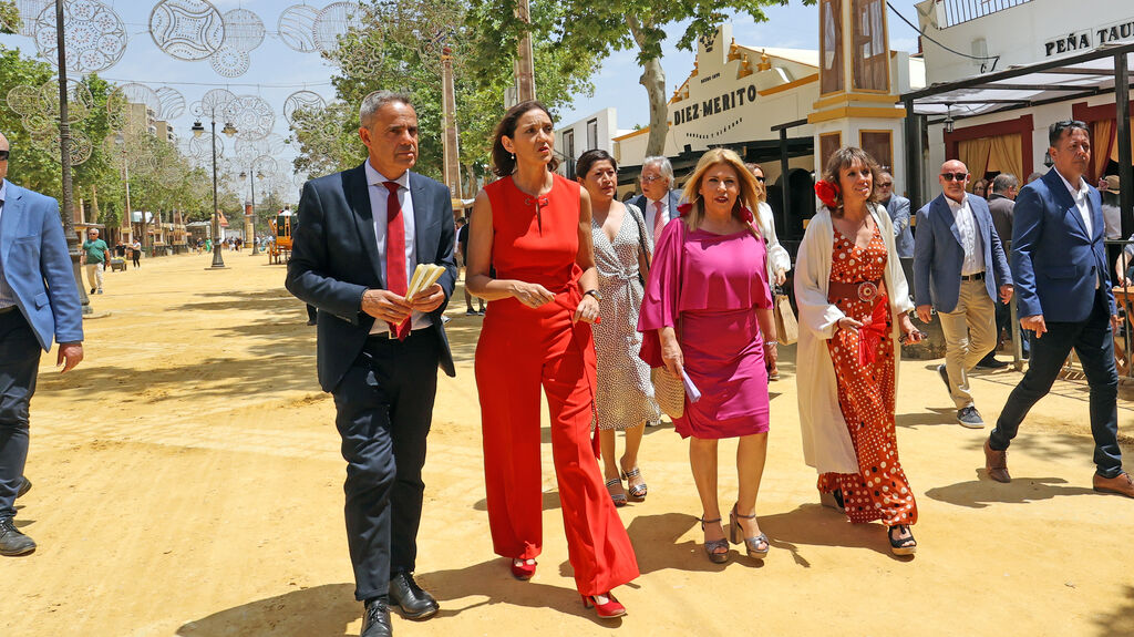 Visita de la ministra Reyes Maroto a la Feria de Jerez