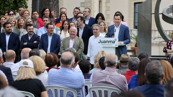 Juanma Moreno, durante su intervención este domingo en Jerez.