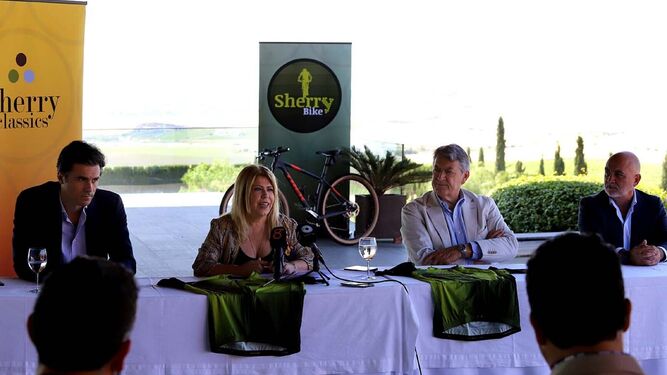 La alcaldesa Mamen Sánchez ha estado en la presentación de la Sherry Bike.