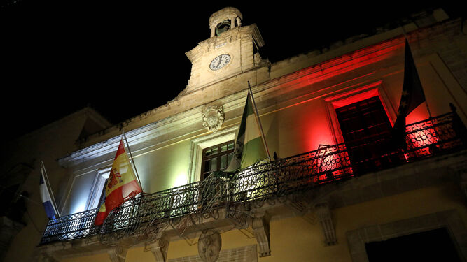 Fachada principal del Ayuntamiento de Jerez, en la calle Consistorio.