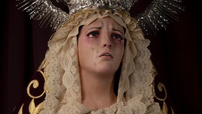 La bella imagen de María Santísima Salud de los Enfermos y Reina de todos los Santos.