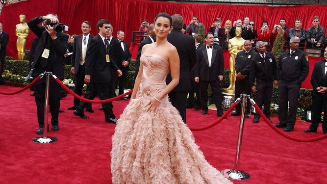 Su mejor alfombra roja: en los Oscar de 2007 con un Balmain y coincidiendo con su primera nominación.