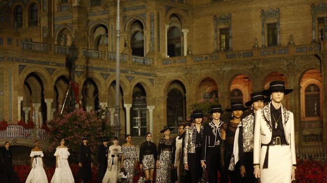 Imágen del desfile de presentación de la nueva colección de Dior en Sevilla