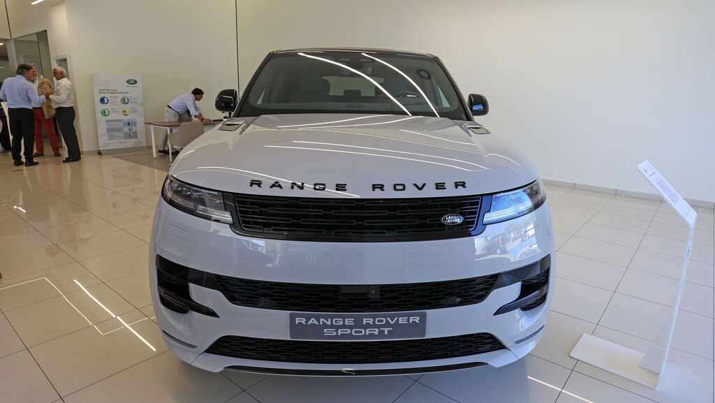 Presentaci&oacute;n de nuevo Land Rover Range Rover Sport en Gysa Jerez