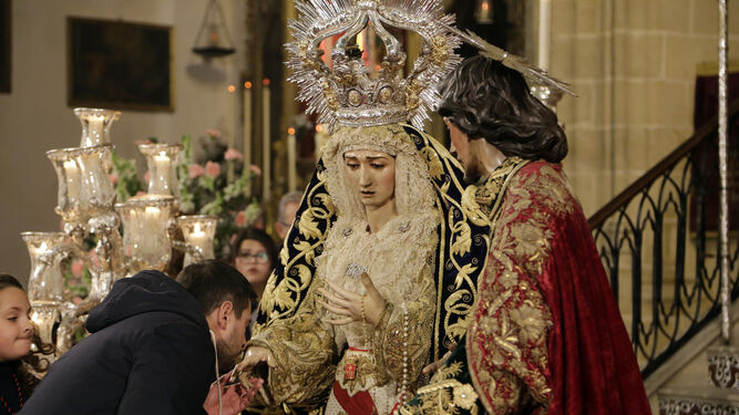 María Santísima del Desconsuelo junto a San Juan.