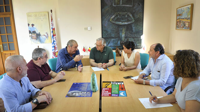 El Ayuntamiento toma contacto con la nueva junta directiva de la AVV Cruz Vieja