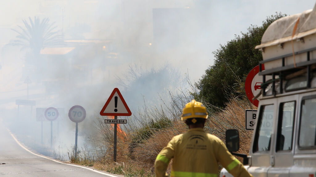 Grave incendio en la campi&ntilde;a de Jerez