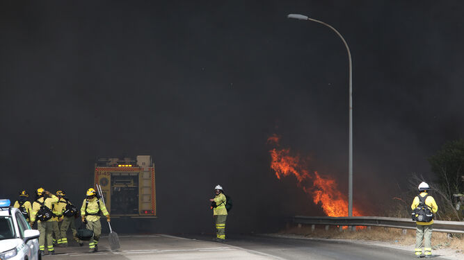 Grave incendio en la campiña de Jerez