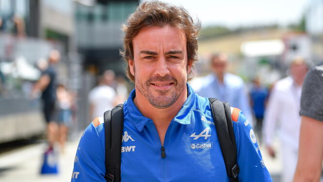 Fernando Alonso cambiará Alpine por Aston Martin en 2023.