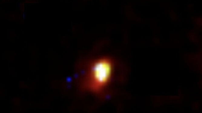 La galaxia CEERS-93316 observada por el telescopio James Webb
