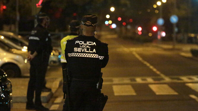 Policías locales de Sevilla.