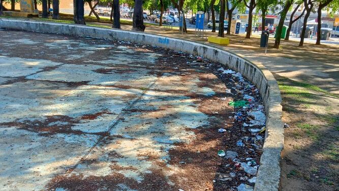 Denuncian el mal estado del parque de La Plata en Jerez