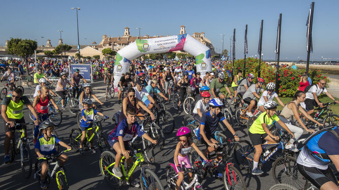 Salida de los participantes del Día de la Bicicleta de 2019 en San Fernando.