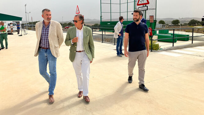 Pizarro, Román y Palmero recorrieron las instalaciones antes de anunciar la inminente puesta en marcha del proyecto.