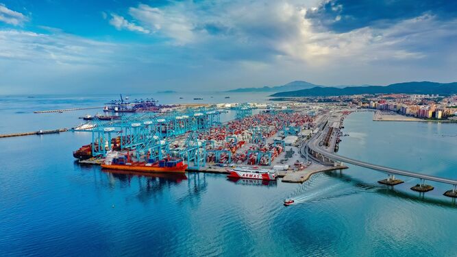 El Puerto de Algeciras es un gigante clave para la exportación e importación de la industria agroalimentaria.