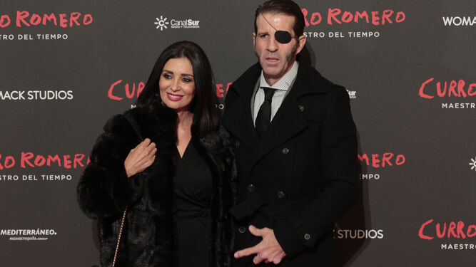 Juan José Padilla, con su esposa Lidia Cabello en la presentación del documental sobre Curro Romero.