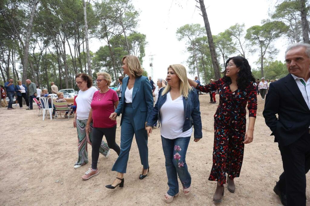 La ministra de Educaci&oacute;n y Formaci&oacute;n Profesional acude a una convivencia de mujeres en Jerez