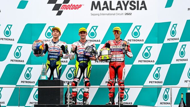 McPhee, Sasaki y García Dols coparon el podio en Moto3.