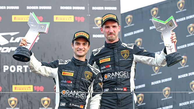 Dani Pedrosa y Antonin Borga, en el podio de Portimao este pasado fin de semana.