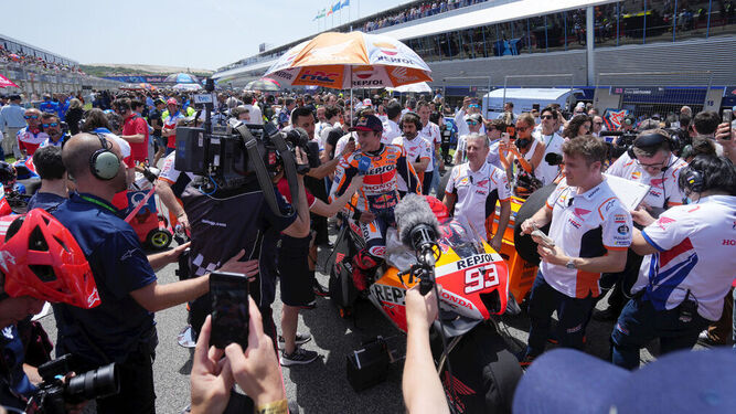 Marc Márquez, preparado para la salida de la carrera de MotoGP en Jerez.