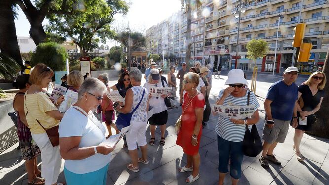 Un grupo de turistas en Huelva